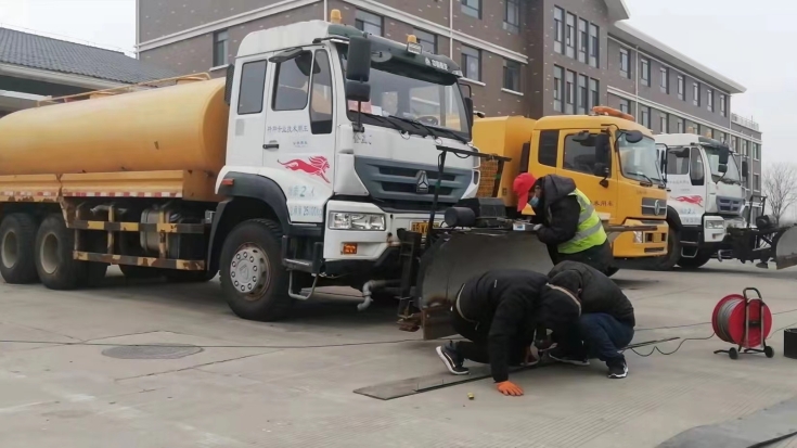 检修除雪铲 确保设备正常运转