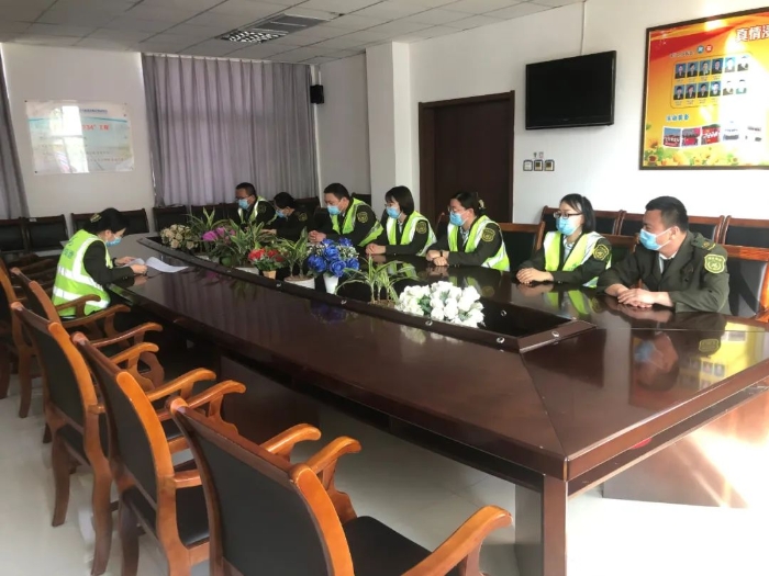 C:\Users\gyz\Desktop\10