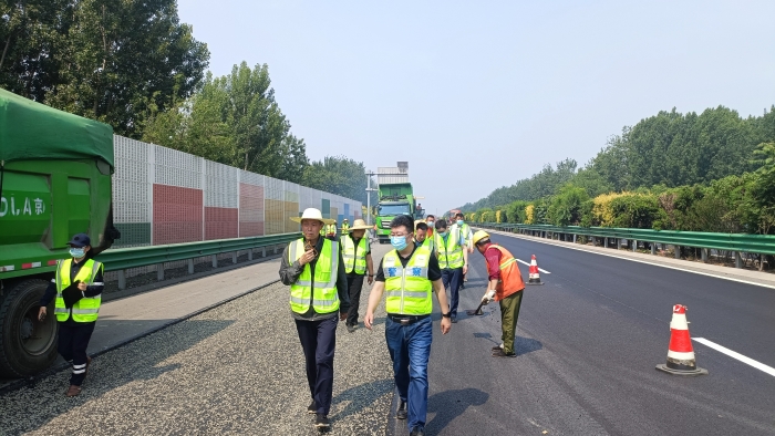 党委书记智韶宇调研