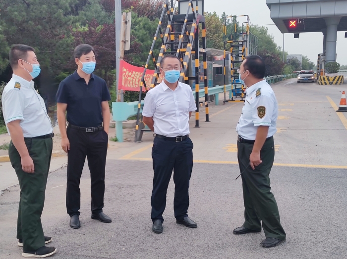 石安分公司领导到基层督导慰问 (2)