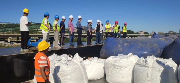 4776641833c2586f0f6a2cb032608d7