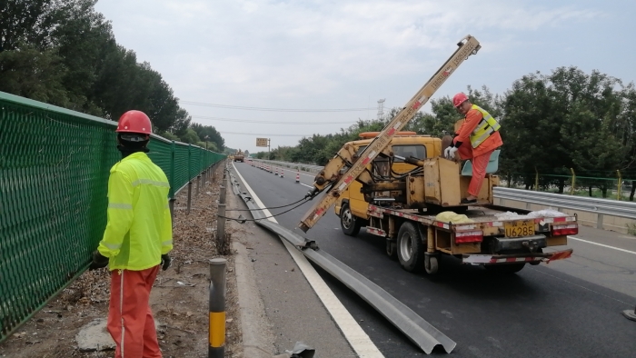 75e4c219bea24c94a0ddefd6f8cd14c