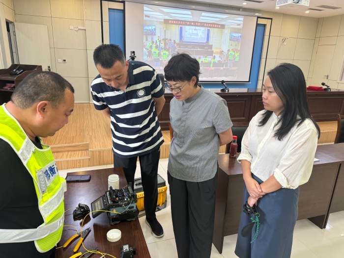 d080cee5d4314de4ba49f9e325ee621