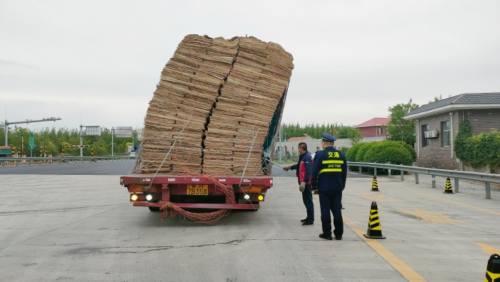 C:\Users\lenovo84\Desktop\微信图片_20250501105136