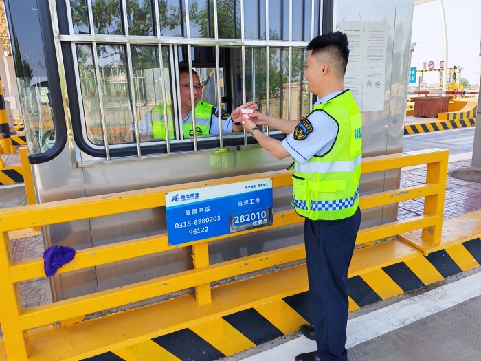 b8da012526e9c4310312c8441bf2b27