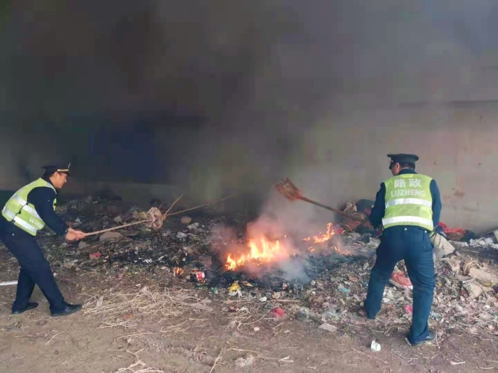 1保沧支队川里大队扑灭火情