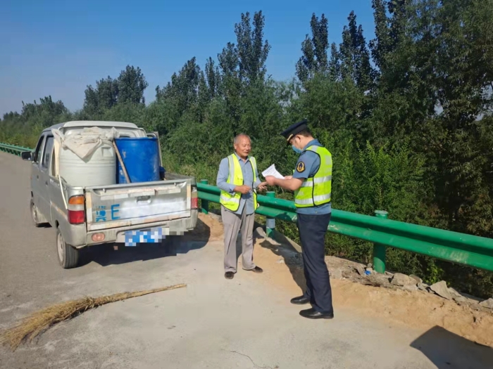 bf6c5a79a041ebc0b8e244c08005861