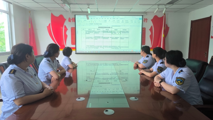 d:\Users\Administrator\Desktop\8.2\444d1ce82ef73bc55b63e378693d151